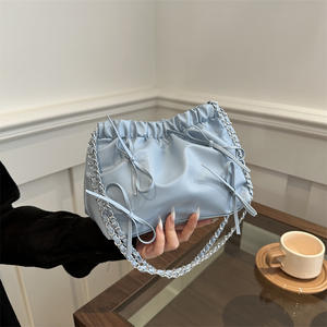 Ins mode haute qualité en cuir PU chaîne sac à bandoulière sangle unique nouveau nœud Design grande capacité fourre-tout décontracté bandoulière seau - Product Image 2