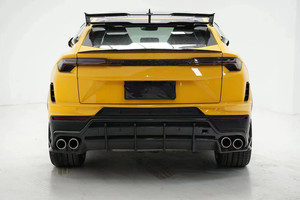 ชุดแต่ง Lamborghini URUS: อัพเกรด URUS ด้วยชุดแต่งคาร์บอนไฟเบอร์สไตล์ TOP ประกอบด้วยกันชน สเกิร์ตข้าง ดิฟฟิวเซอร์ สปอยเลอร์ ฝากระโปรง และซุ้มล้อ - Product Image 4