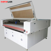 Machine de découpe laser CO2 1610 à alimentation automatique pour atelier de confection