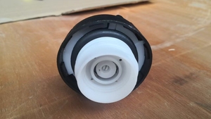 ฝาถังไฮดรอลิก 16K2005 (Hydraulic Cap) - ฝาถังไฮดรอลิกสำหรับรถตักล้อยี่ห้อ Liugong อะไหล่แท้จากโรงงานโดยตรง อะไหล่เครื่องจักรก่อสร้าง - Product Image 2