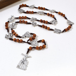 Collar de rosario largo de cuentas de madera entrelazadas con diseño de imagen de Jesús y accesorios de aleación en diferentes patrones - Product Image 2
