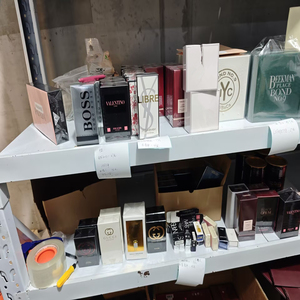 卸売女性用オードパルファムスプレー100ml、箱入り、新鮮なフルーティーな香り、長持ち、プロ仕様、ミニ、高級 - Product Image 1