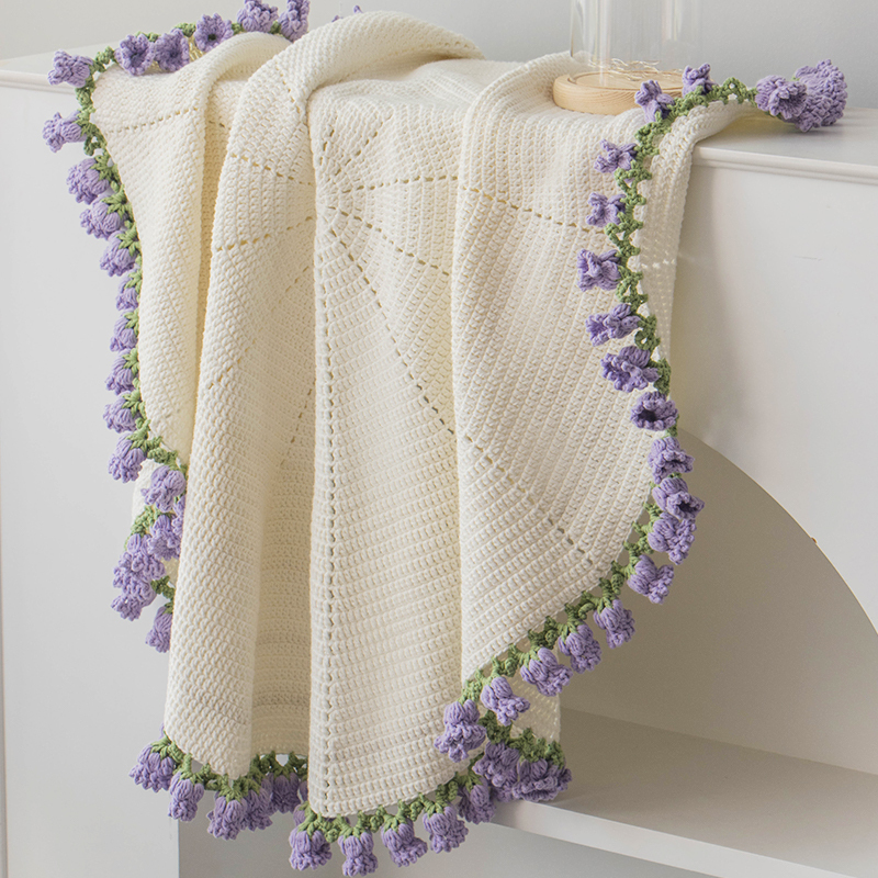 Customizable Pastoral Style Crochet Rose Blanket