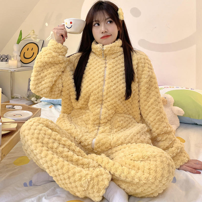 สีเหลือง