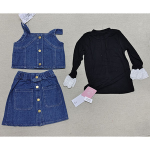 ชุดเซ็ตสามชิ้นสำหรับเด็กผู้หญิง เสื้อกล้ามติดกระดุมเดี่ยว เสื้อยืด และกระโปรงยีนส์ รุ่นใหม่ล่าสุด สำหรับฤดูใบไม้ผลิและฤดูใบไม้ร่วง - Product Image 2