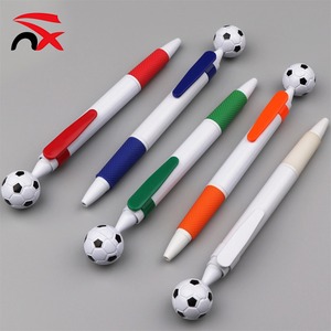 Stylo de football promotionnel, logo personnalisé, stylo à bille en forme de ballon de football, publicité d'<span class=keywords><strong>entreprise</strong></span> unique, accessoires pour fans - Product Image 6