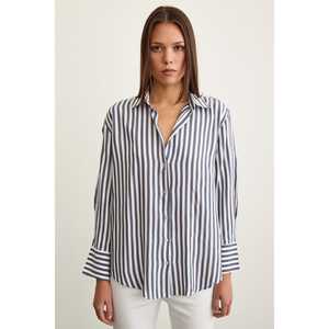 เสื้อเชิ้ตผู้หญิงสีน้ำเงินกรมท่าลายทาง ป๊อปลิน ทรงเอ ซิมเมทริก สำหรับใส่ทุกวัน - Product Image 5