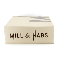 Boîte d'expédition en carton ondulé personnalisable et recyclable avec insert supplémentaire pour casquettes et chapeaux