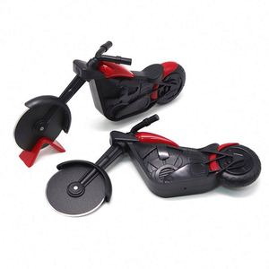 Nouveauté : Coupe-pizza en forme de moto, roulette à pizza en acier inoxydable et couteau pour poêles antiadhésives - Product Image 3