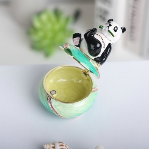 Shinnygifts handmade Pewter men <span class=keywords><strong>Panda</strong></span> hộp đính Hộp Men đồ trang sức Hộp Quà Tặng <span class=keywords><strong>Panda</strong></span> quà lưu niệm thủ công kim loại - Product Image 6