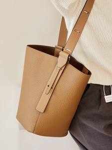 Nouveaux Sacs Messager de Créateur Tendance en Cuir PU de Haute Qualité, Sacs à Bandoulière Décontractés, Cabas de Luxe pour Femmes et Sacs à Main - Product Image 1