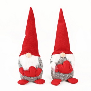 Adornos Navideños Personalizados Hechos a Mano, Decoración Navideña, Regalo, Muñeco Gnomo de Santa Claus sin Rostro con Corazón Rojo para Decoración del Hogar - Product Image 1