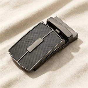 Boucle à cliquet géométrique classique, boucle coulissante automatique en alliage de zinc noir pour ceintures en cuir pour hommes, attache élégante pour ceinture - Product Image 2