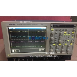 Osciloscopio digital de almacenamiento Tektronix TDS6124C de 12 GHz, 40 GS/s y 4 canales H - Product Image 1