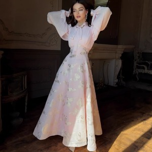 Nuovo Abito Lungo da Sera <span class=keywords><strong>Blu</strong></span> Elegante con Motivo a Farfalla Jacquard Dorato, Stile Francese Chic, con Maniche a Lanterna Plissettate - Collezione Primavera 2026 (Vendita all'Ingrosso) - Product Image 2