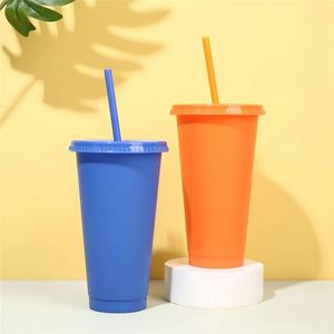 Gobelets isothermes pour café glacé, changement de couleur, 24 oz, réutilisables, anti-fuite, en plastique, avec couvercles et pailles, pour les fêtes - Product Image 3
