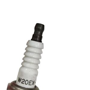 Bujía de aleación de níquel Toyo-ta de producción especializada OEM 90919-01083 de - Product Image 3