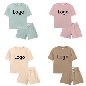Ensemble de vêtements pour bébé fille nouveau-né, OEM, été, couleur unie, sport, personnalisé, uni, manches courtes, 2 pièces, hauts en coton, shorts, unisexe - Product Image 1