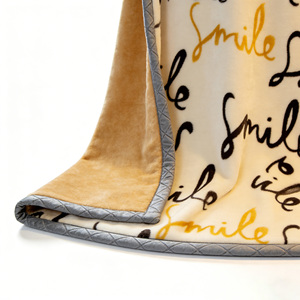 Coperta in Raschel Premium Eco-Friendly - Super Morbida, Calda ed Elegante con Stampa Digitale <span class=keywords><strong>e</strong></span> Design Vintage Sorriso per Tutte le Stagioni - Product Image 5