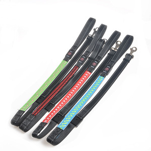 <span class=keywords><strong>Collar</strong></span> de perro parpadeante <span class=keywords><strong>LED</strong></span> recargable por USB, <span class=keywords><strong>Collar</strong></span> de nailon ajustable para mascotas, 3 modelos brillantes, decoración de piel, seguridad nocturna, brillo oscuro - Product Image 6