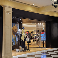 Pantalla Publicitaria para Ventanas OEM HUSHIDA de Alto Brillo (1000nits) para Promociones en Tiendas, con Montaje Colgante