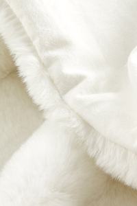 Nhà Sản Xuất Chăn Lông Thỏ Giả Cỡ King Màu Trắng Siêu Mềm - Product Image 2