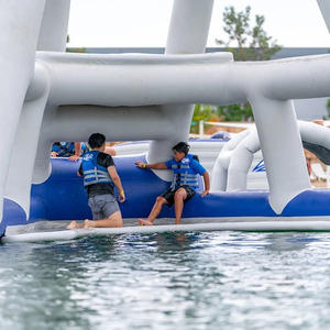 Balançoire aquatique gonflable géante personnalisée, équipement de parc aquatique extérieur en PVC pour adultes et enfants - Product Image 5
