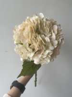 H-536 Hydrangea artificiel fait main à toucher réel avec 196 têtes de fleurs pour la décoration de mariage, de la maison, de Noël, de la remise des diplômes et du Nouvel An