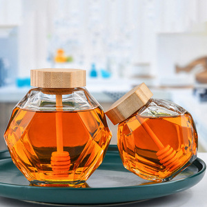 Pot à miel hexagonal de luxe en verre de 500 ml avec couvercle en bois électroplaqué et cuillère en bois, logo sérigraphié, qualité alimentaire - Product Image 5