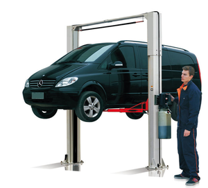 Lève-voiture hydraulique à 2 colonnes <span class=keywords><strong>pour</strong></span> <span class=keywords><strong>garage</strong></span>, <span class=keywords><strong>pont</strong></span> inférieur avec portique supérieur synchronisé par câbles en acier - Product Image 1