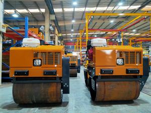 Fabrika 850kg binmek yol silindiri asfalt çift davul actor ktör sürücü <span class=keywords><strong>Tandem</strong></span> vibrasyonlu silindir Mini iki çelik tekerlek silindiri - Product Image 5