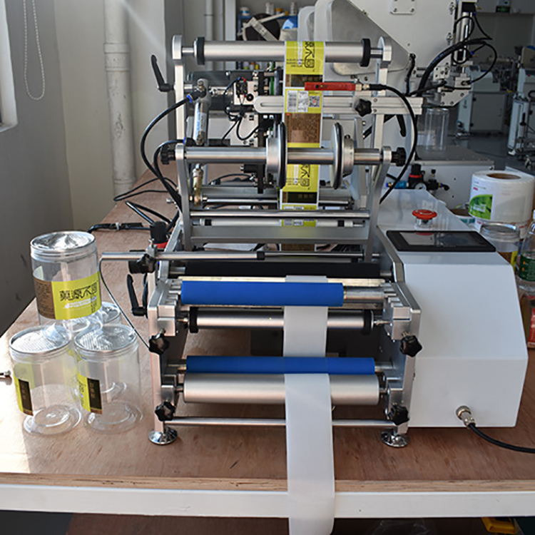Kosmetische Nahrungsmittel-Juice Manual Bottle Labeler Semi-Selbstaufkleber-Rollen-Maschine in der kleinen Werkstatt 10