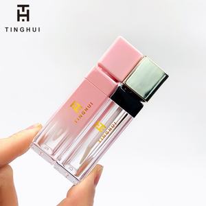 หลอดลิปกลอสทรงสี่เหลี่ยมใสสีขาวไล่เฉดสวยงาม  บรรจุภัณฑ์เครื่องสำอางพลาสติกแบบมีเอกลักษณ์ - Product Image 3