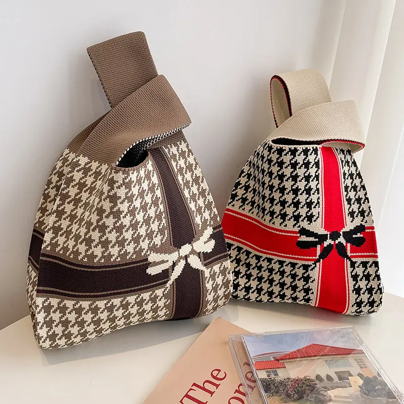 Kadınlar için marka tasarım moda çanta örme alışveriş çantası kontrol örgü omuz çantaları rahat yün kılıf