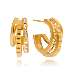 Boucles d'oreilles créoles en acier inoxydable plaqué or 18 carats, forme C creuse à trois couches avec diamants, design géométrique - Product Image 5