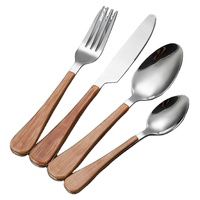 Ensemble de couverts en acier inoxydable de luxe moderne et chaleureux avec manche en plastique et impression couleur bois pour le camping et la maison