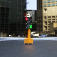 Feu de signalisation portable 3*300mm à quatre côtés rouge jaune vert solaire mobile