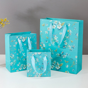 Bolsa de <span class=keywords><strong>papel</strong></span> <span class=keywords><strong>Kraft</strong></span> con estampado de patrón Floral, <span class=keywords><strong>para</strong></span> compras, de lujo, <span class=keywords><strong>para</strong></span> cosméticos, Boutique, bolsas de regalo de <span class=keywords><strong>papel</strong></span> grueso, precio al por mayor - Product Image 3