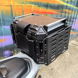 Caja Trasera Multifuncional de Aluminio para Motocicleta, Versión con Soporte Plegable, Maletero de 45L, Caja de Equipaje Universal de Liberación Rápida - Product Image 1