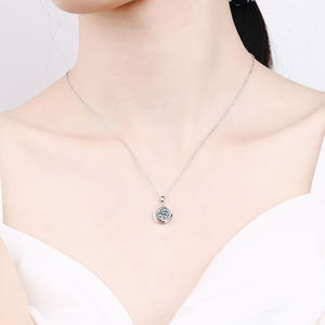 925 Plata coreana viento océano corazón trébol de la suerte Mosang colgante un quilate Mosang piedra Collar para mujeres casarse - Product Image 5