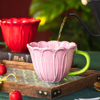 Mug en céramique sculpté floral de luxe populaire de 500 ml, tasses à café en céramique en forme de fleur, mugs à café pour la maison et le bureau