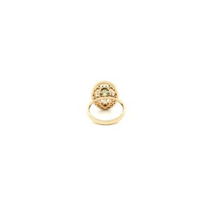 Anillo de cóctel con engaste de bisel en oro amarillo de 18K, esmeralda ovalada cabujón verde vibrante, regalo de lujo sofisticado y llamativo para cualquier ocasión - Product Image 3