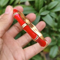 Bracelet manchette tendance en alliage plaqué or 18 carats avec chaîne et maillons en forme de nœud de bambou, cloisonné multicolore pour femme, idéal pour le quotidien ou comme cadeau