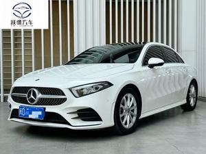 Offre Spéciale – <span class=keywords><strong>Mercedes</strong></span>-Benz Classe A 2021 d'occasion, berline <span class=keywords><strong>4</strong></span> portes 5 places, essence, intérieur noir, fabriquée en Chine - Product Image 2
