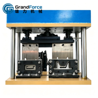 Machine de formage à froid automatique à double sortie haute vitesse pour profilés en acier C et M, pour la production de supports solaires pour centrales photovoltaïques