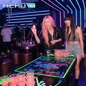 Machine de lancer de beer pong professionnelle HEROVR en acier inoxydable avec lumières LED et conception modulaire pour bars - Product Image 1