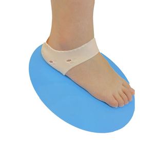 Protège-talons en gel de silicone confortables unisexe, chaussettes et manchons anti-humidité pour le camping en extérieur, soins des talons fendillés, personnalisables - Product Image 1