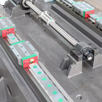Centre d'usinage CNC vertical XK7126 à 3 axes, machine de fraisage CNC de bureau pour le traitement des métaux à prix abordable