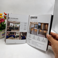 Brochure personnalisée imprimée en couleur, avec logo et texte sur mesure pour la promotion d'entreprise
