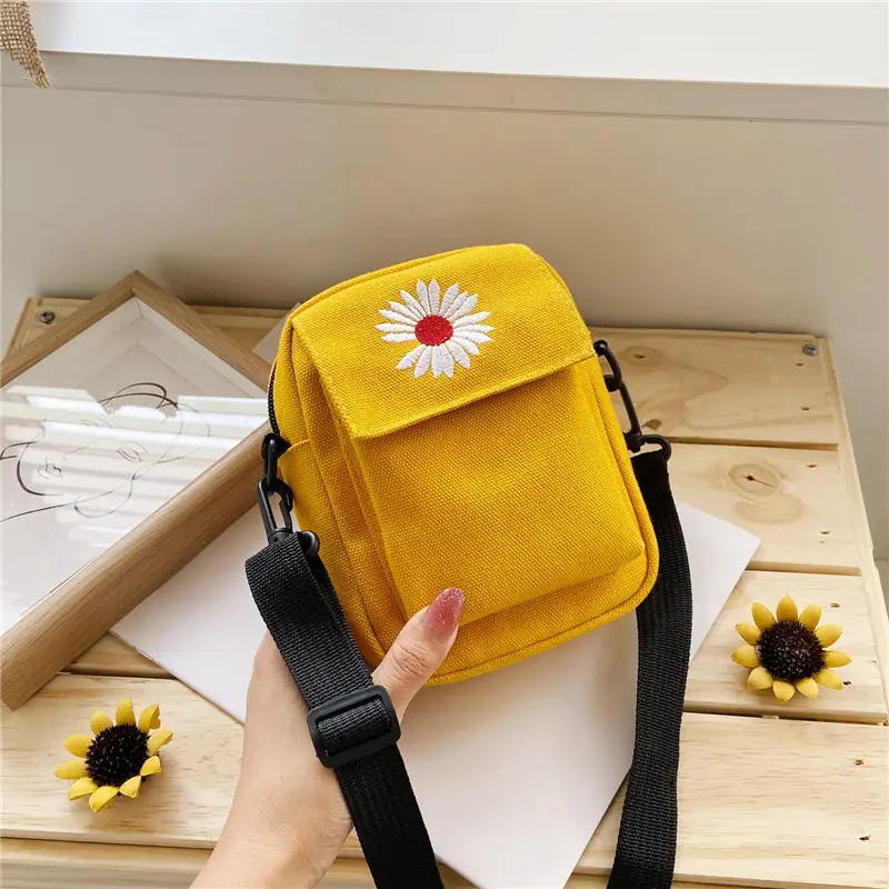 2023 Personality student Chrysanthemum Bag summer Korean version canvas mobile phone Messenger tote